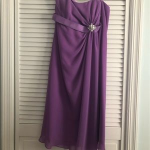 Wedding guest/prom dress